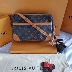 💋Louis Vuitton Monogram Trocadero 27 Cross